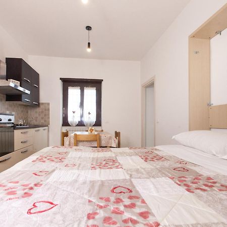 Alloggio Turistico A Casa Di Paoletto Fiumicino Esterno foto